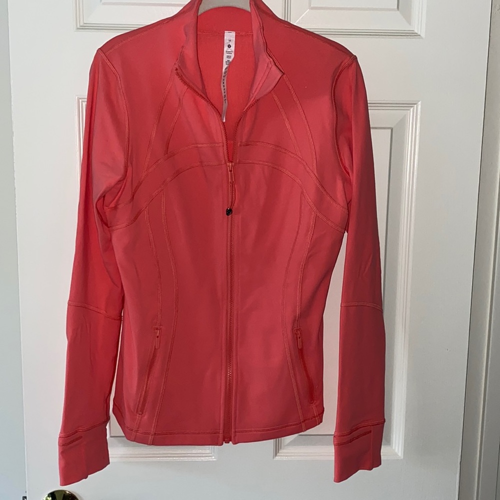 NEVER WORN Lululemon raspberry cream define jacket